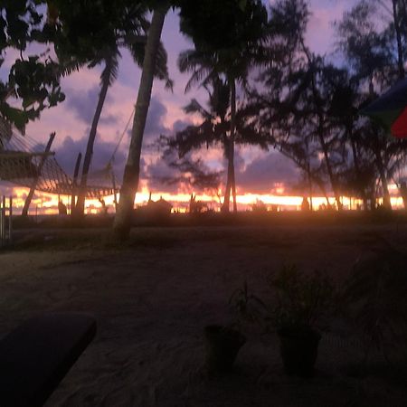 Shoreline Marari Beach Villa At Golden Beach Mararikulam Alappuzha 외부 사진