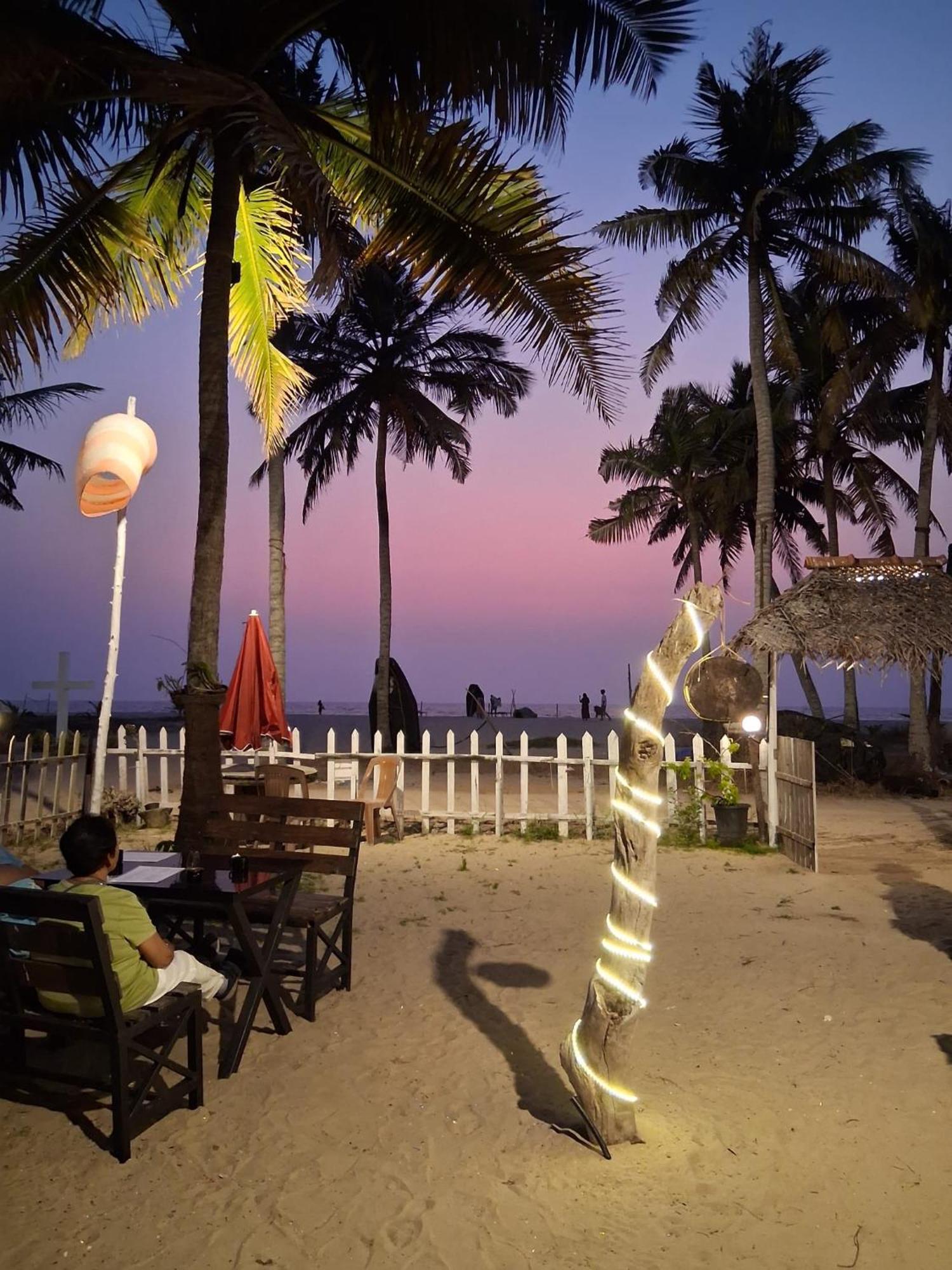Shoreline Marari Beach Villa At Golden Beach Mararikulam Alappuzha 외부 사진